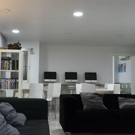 Alberguinn Hostel *