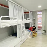Alberguinn Hostal *