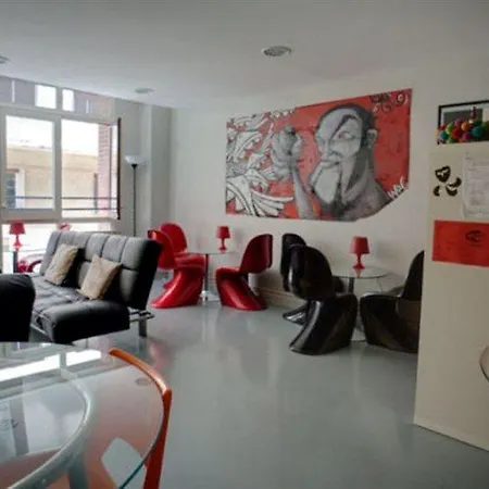 Alberguinn Hostel *