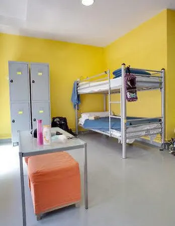 Alberguinn Hostel *