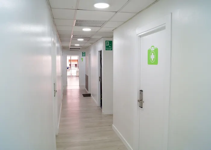 Alberguinn Hostel *